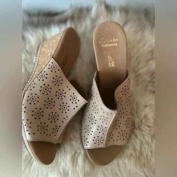 Clark’s wedge slide - Picture 11 of 13